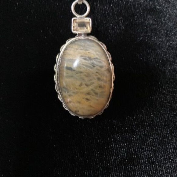 3  pendants - Picture 3 of 3